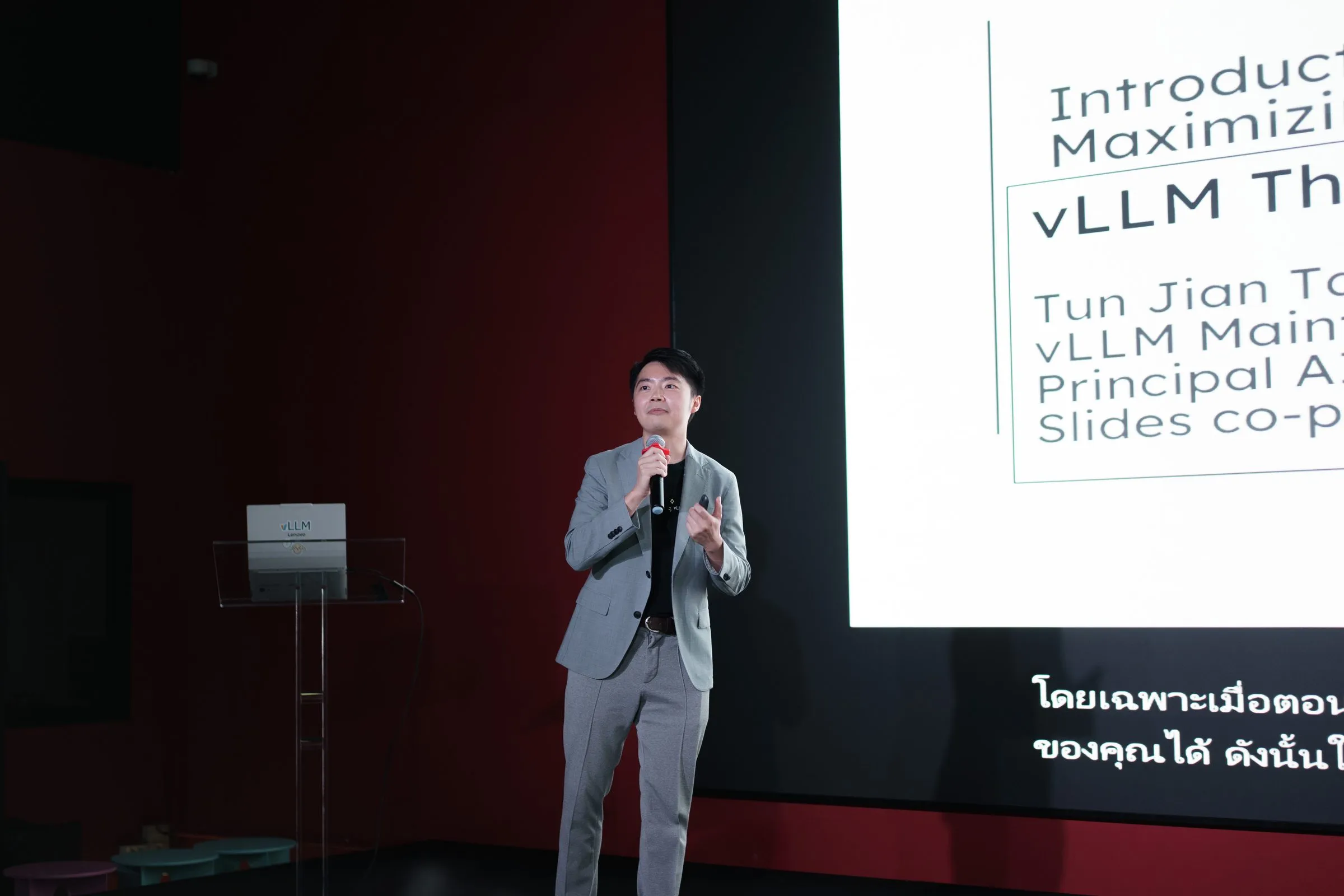 Tun Jian Tan (Embedded LLM) presenting Introduction to vLLM